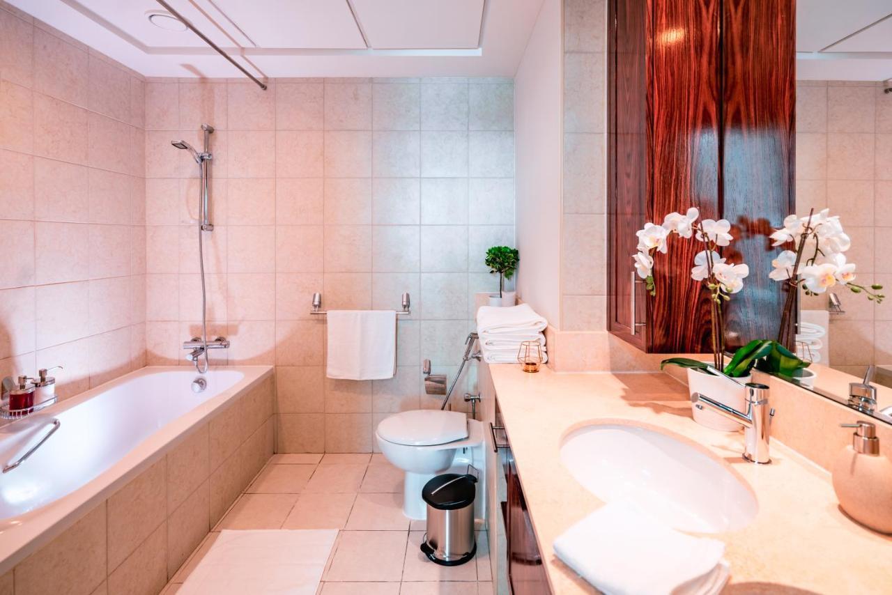 Elite Royal Apartment - Full Burj Khalifa & Fountain View - Ruby ดูไบ ภายนอก รูปภาพ